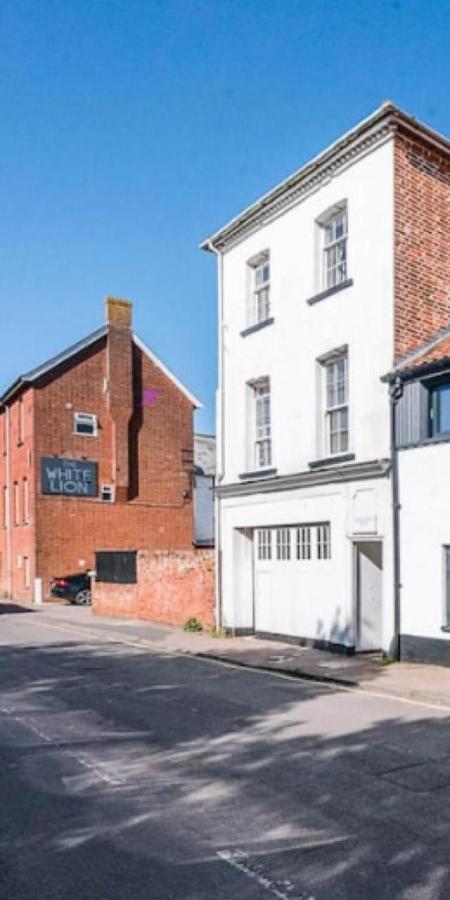 4 Market Cross House, Aldeburgh Bagian luar foto